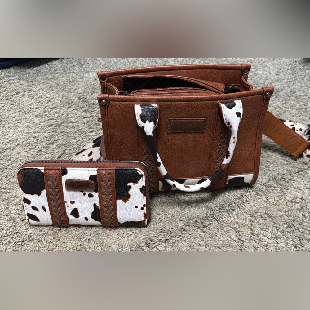 Wrangler Brown and White Cowhide Women's Bag Set